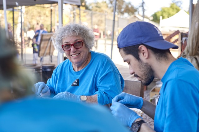 Volunteers at La Brea Tar Pits